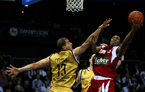 距落后领跑 距落后领跑